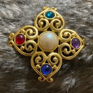SIGNED AVANTE Elegant Gold Brooch with Multicolor faux Gemstones